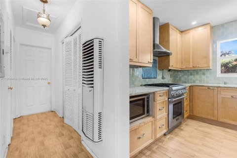 Купить виллу или дом в Помпано-Бич, Флорида 2 спальни, 110.74м2, № 1955386 - фото 14