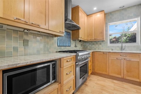 Купить виллу или дом в Помпано-Бич, Флорида 2 спальни, 110.74м2, № 1955386 - фото 11