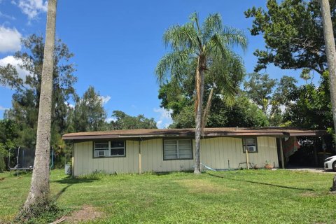 House in Sarasota, Florida 2 bedrooms, 98.94 sq.m. № 2222709 - photo 4