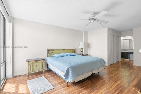 Copropriété à vendre à Hollywood, Floride: 2 chambres, 113.34 m2 № 1943850 - photo 6