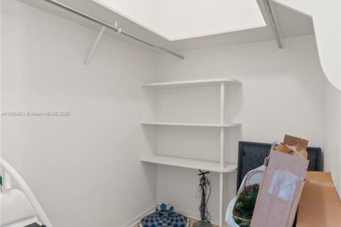 Copropriété à vendre à Hollywood, Floride: 2 chambres, 113.34 m2 № 1943850 - photo 21