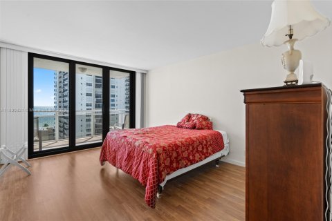 Copropriété à vendre à Hollywood, Floride: 2 chambres, 113.34 m2 № 1943850 - photo 8