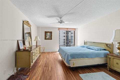 Copropriété à vendre à Hollywood, Floride: 2 chambres, 113.34 m2 № 1943850 - photo 19