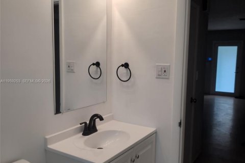 Снять в аренду виллу или дом в Холливуд, Флорида 2 спальни, 100.33м2, № 2018100 - фото 5