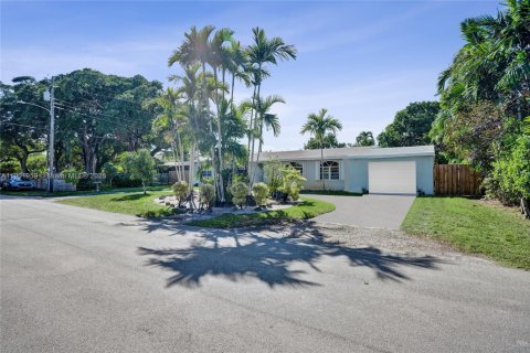 House in South Miami, Florida 5 bedrooms, 254.37 sq.m. № 1953014 - photo 4