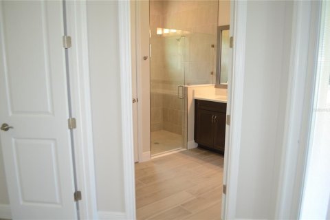 Casa en alquiler en Zephyrhills, Florida, 5 dormitorios, 391.86 m2 № 1792065 - foto 6