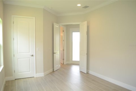 Casa en alquiler en Zephyrhills, Florida, 5 dormitorios, 391.86 m2 № 1792065 - foto 9