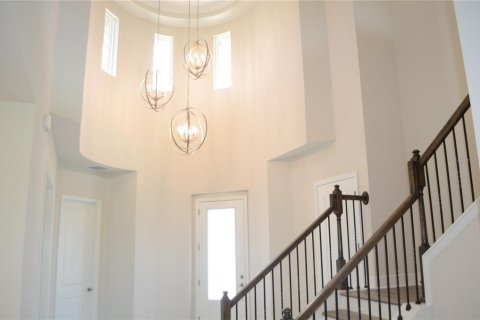 Casa en alquiler en Zephyrhills, Florida, 5 dormitorios, 391.86 m2 № 1792065 - foto 13