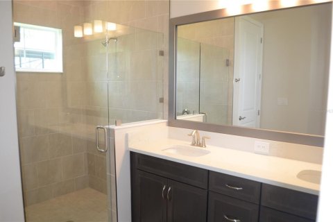 Casa en alquiler en Zephyrhills, Florida, 5 dormitorios, 391.86 m2 № 1792065 - foto 11
