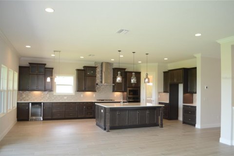Casa en alquiler en Zephyrhills, Florida, 5 dormitorios, 391.86 m2 № 1792065 - foto 2