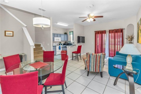 Adosado en venta en Davenport, Florida, 4 dormitorios, 138.61 m2 № 2318672 - foto 8