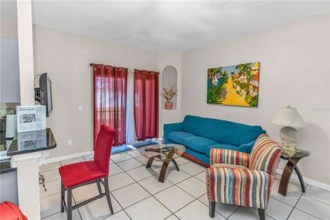 Adosado en venta en Davenport, Florida, 4 dormitorios, 138.61 m2 № 2318672 - foto 9