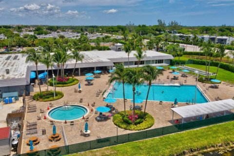 Condominio en alquiler en Delray Beach, Florida, 2 dormitorios, 82.03 m2 № 1061093 - foto 1