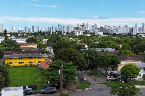 Terrain à vendre à Miami, Floride № 1920587 - photo 7