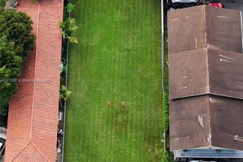 Terrain à vendre à Miami, Floride № 1920587 - photo 3