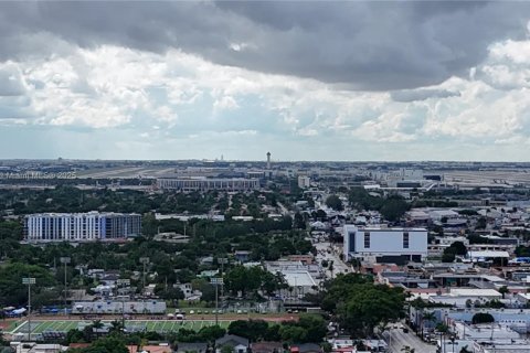 Terrain à vendre à Miami, Floride № 1920587 - photo 8