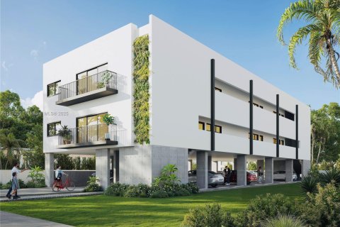 Terrain à vendre à Miami, Floride № 1920587 - photo 1