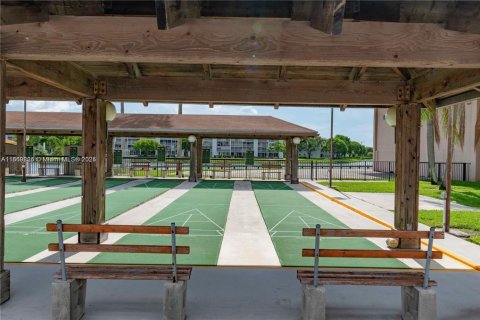 Condo in Pembroke Pines, Florida, 2 bedrooms  № 1895772 - photo 27