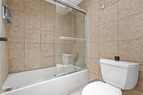 Copropriété à louer à Aventura, Floride: 2 chambres, 101.82 m2 № 2003900 - photo 8