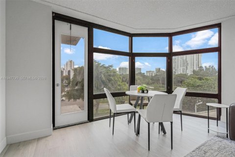 Copropriété à louer à Aventura, Floride: 2 chambres, 101.82 m2 № 2003900 - photo 4