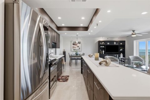 Condo in Saint Petersburg, Florida, 3 bedrooms  № 2396291 - photo 10