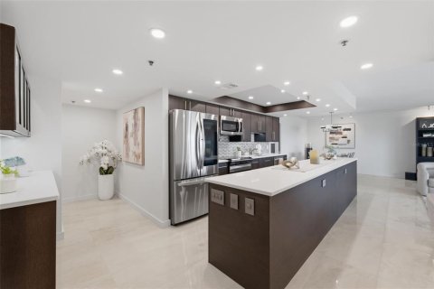 Condo in Saint Petersburg, Florida, 3 bedrooms  № 2396291 - photo 11