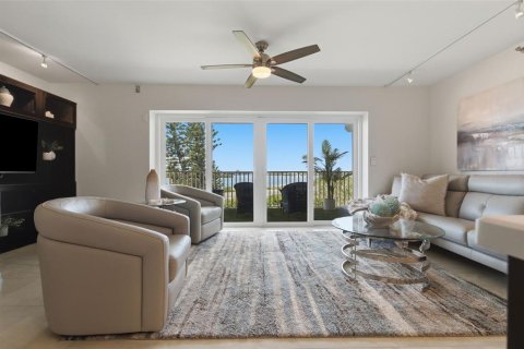 Condo in Saint Petersburg, Florida, 3 bedrooms  № 2396291 - photo 23