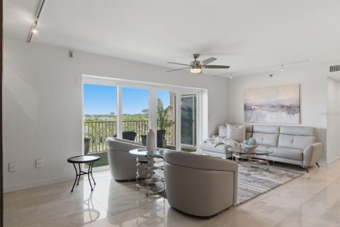 Condo in Saint Petersburg, Florida, 3 bedrooms  № 2396291 - photo 22