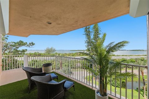 Condo in Saint Petersburg, Florida, 3 bedrooms  № 2396291 - photo 26