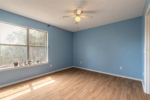Condo in South Daytona, Florida, 2 bedrooms № 2113933 - photo 13