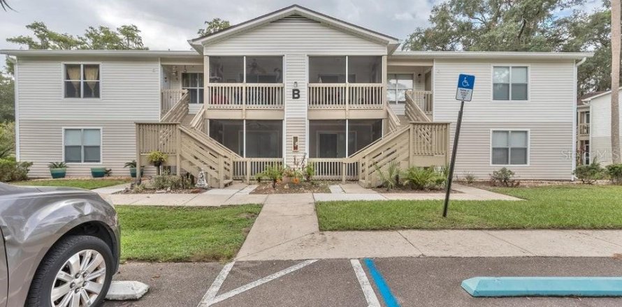 Condo in South Daytona, Florida, 2 bedrooms № 2113933