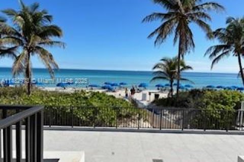 Copropriété à vendre à Hallandale Beach, Floride: 1 chambre, 74.14 m2 № 1714387 - photo 25