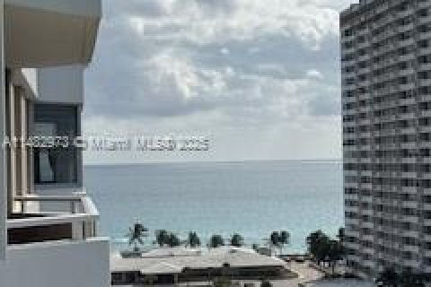 Copropriété à vendre à Hallandale Beach, Floride: 1 chambre, 74.14 m2 № 1714387 - photo 26