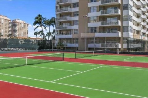 Copropriété à vendre à Hallandale Beach, Floride: 1 chambre, 74.14 m2 № 1714387 - photo 15