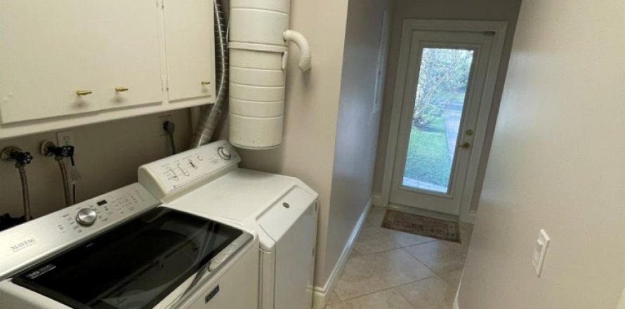 House in Lighthouse Point, Florida 3 bedrooms, 246.19 sq.m. № 1026910