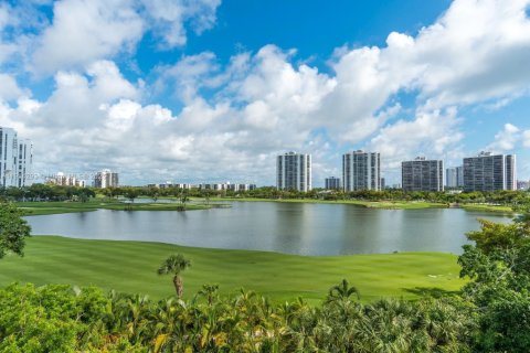 Condo in Aventura, Florida, 1 bedroom № 1969928 - photo 24