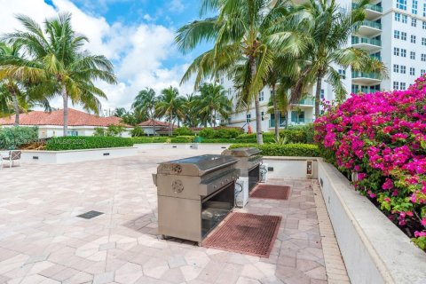 Condo in Aventura, Florida, 1 bedroom № 1969928 - photo 28