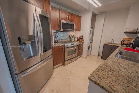Condo in Aventura, Florida, 1 bedroom № 1969928 - photo 3