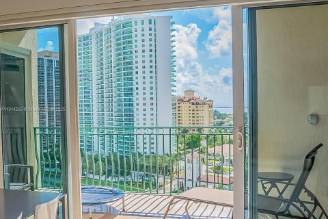 Condo in Aventura, Florida, 1 bedroom № 1969928 - photo 6