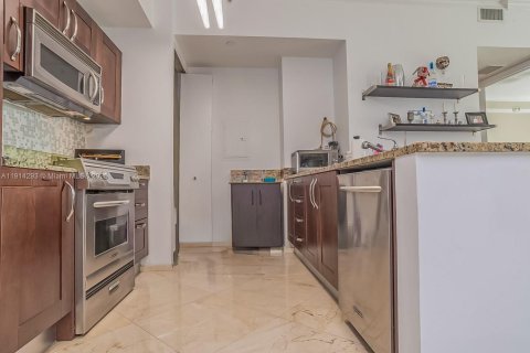Condo in Aventura, Florida, 1 bedroom № 1969928 - photo 5