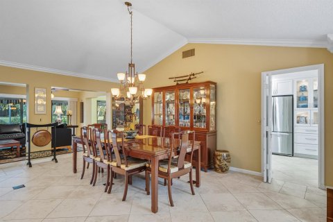 House in Palm City, Florida 3 bedrooms, 227.33 sq.m. № 2169570 - photo 12
