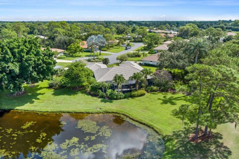 House in Palm City, Florida 3 bedrooms, 227.33 sq.m. № 2169570 - photo 26