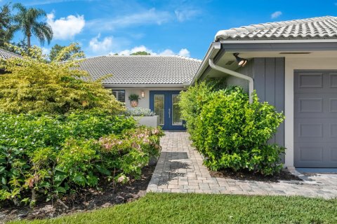 House in Palm City, Florida 3 bedrooms, 227.33 sq.m. № 2169570 - photo 7