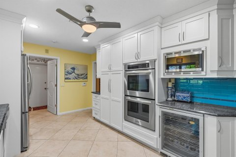 House in Palm City, Florida 3 bedrooms, 227.33 sq.m. № 2169570 - photo 17