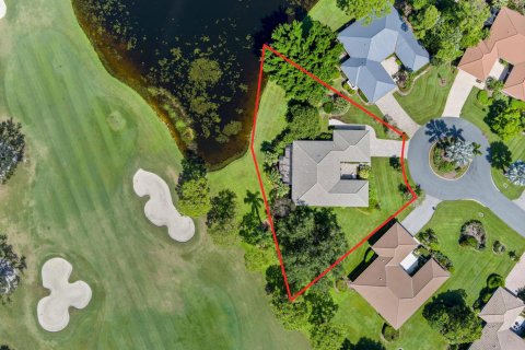 House in Palm City, Florida 3 bedrooms, 227.33 sq.m. № 2169570 - photo 27