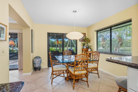 House in Palm City, Florida 3 bedrooms, 227.33 sq.m. № 2169570 - photo 23