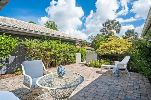 House in Palm City, Florida 3 bedrooms, 227.33 sq.m. № 2169570 - photo 6