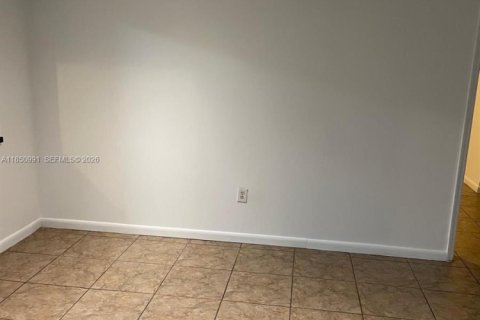 Condo in Miami, Florida, 2 bedrooms  № 1854897 - photo 10