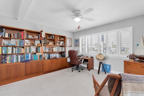 Casa en venta en Saint Petersburg, Florida, 4 dormitorios, 288.37 m2 № 2198477 - foto 16
