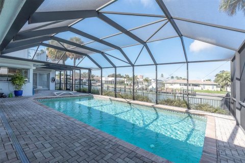 Casa en venta en Saint Petersburg, Florida, 4 dormitorios, 288.37 m2 № 2198477 - foto 30